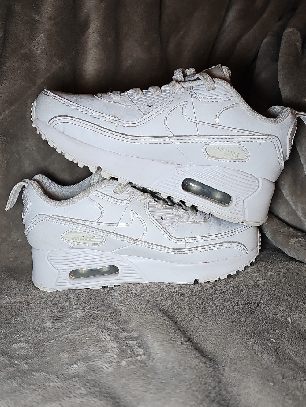 Nike Triple White Leather Air Max Sneakers Size 11 C Child Kids Youth